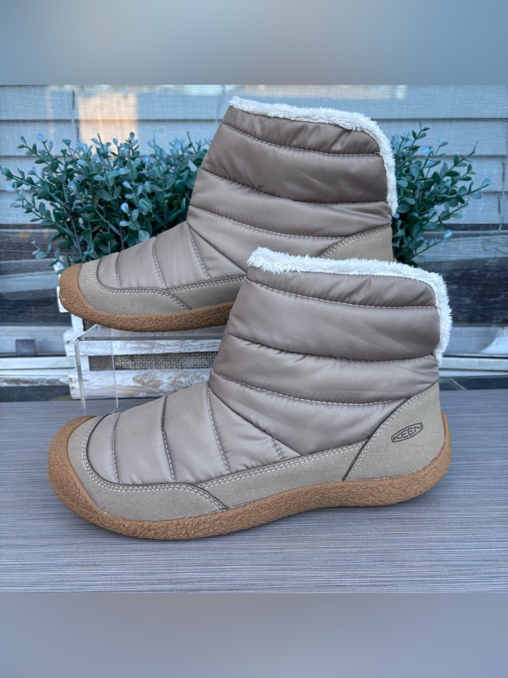KEEN Women's Howser Fold Down Boots Size 10.5